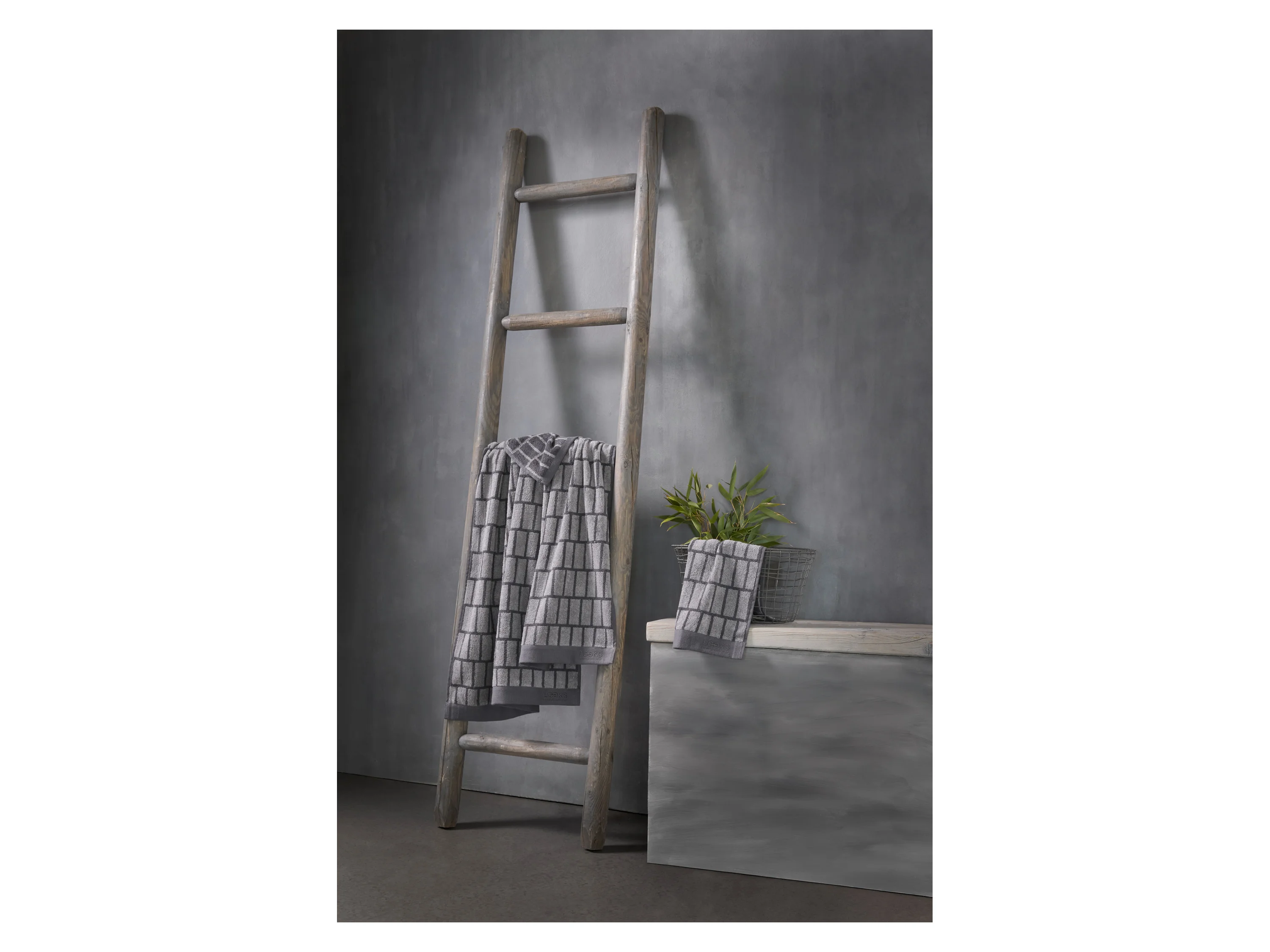 LOOKS BY WOLFGANG JOOP Duschtuch, L 140 x B 70 cm (Grau) – Bild 2 von 4