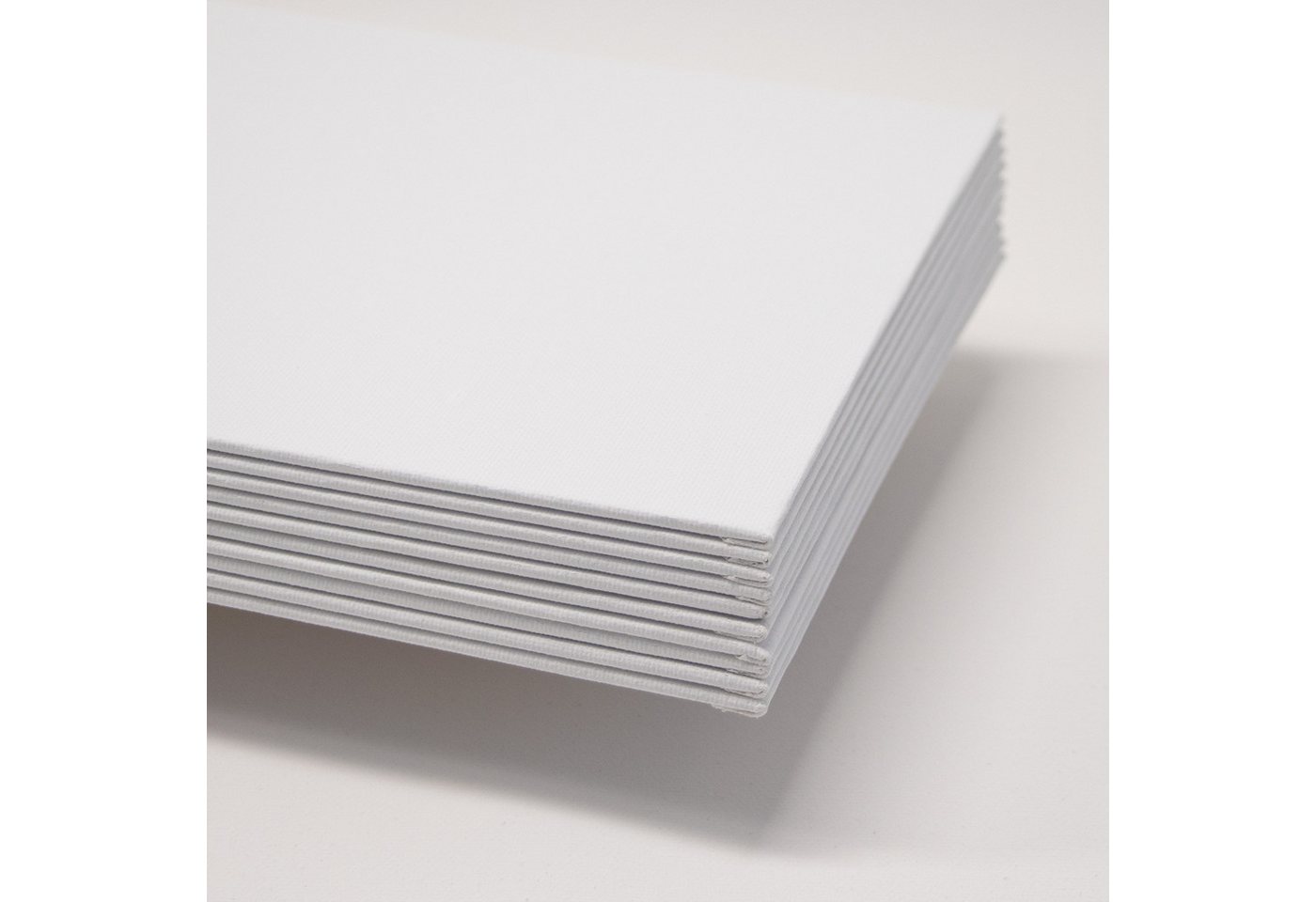 M MERCEO Leinwand Malkarton 28er Set, Weiße Leinwand zum Bemalen ohne Keilrahmen, 9er-Set Malkarton Malpappe (je 3 Stück 20x20cm, 30x30cm, 30x40cm) – Bild 2 von 5