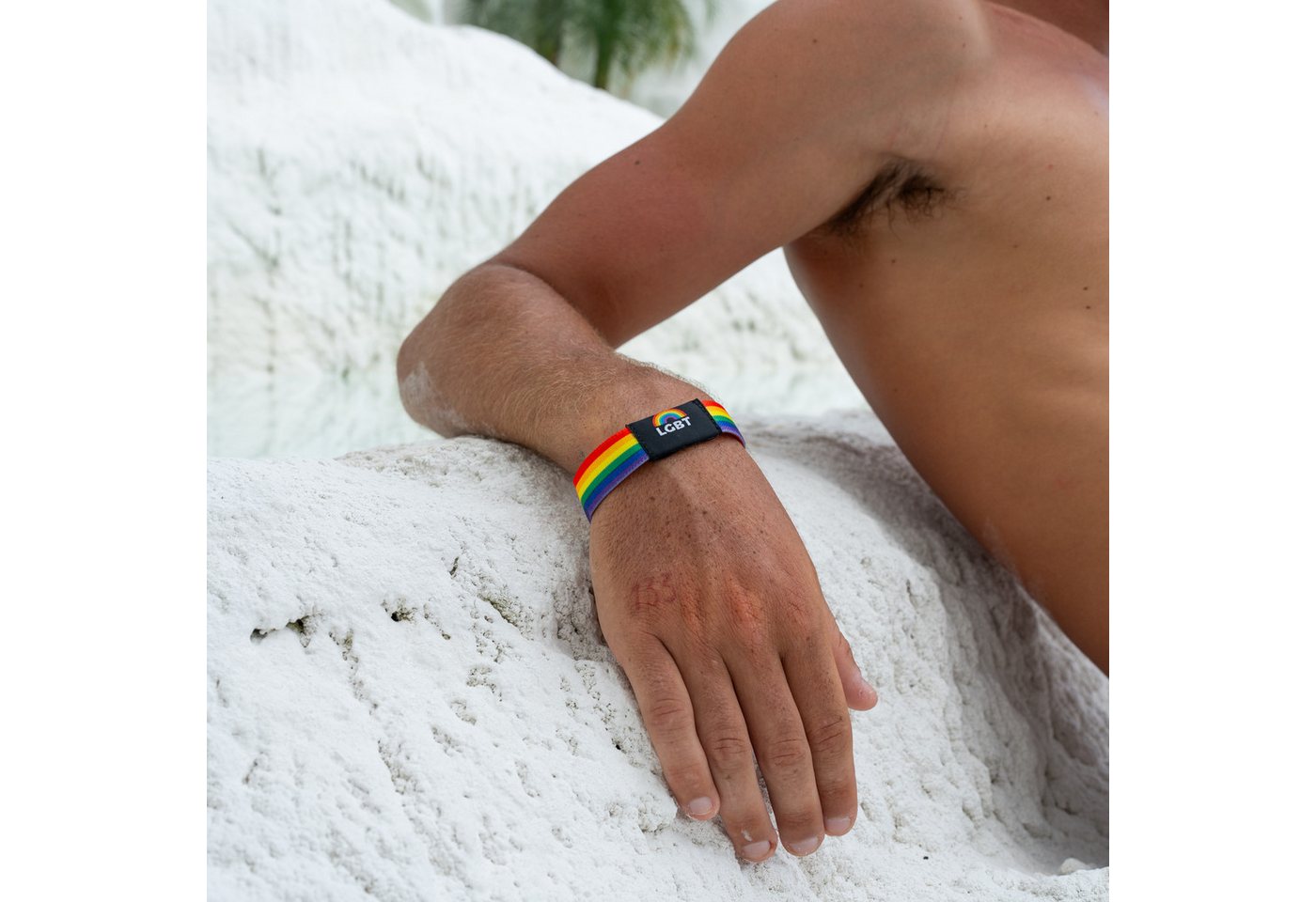 Made by Nami Armband Elastisches Stoffarmband Regenbogenfarben Pride Merch Unisex, aus Stoff – farbenfroh – für Festivals – LGBTQ-Design – Bild 5 von 5