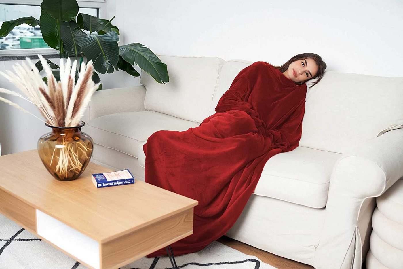 Wohndecke TV-Decke, made2trade, mit Ärmeln und Taschen – Bild 2 von 3