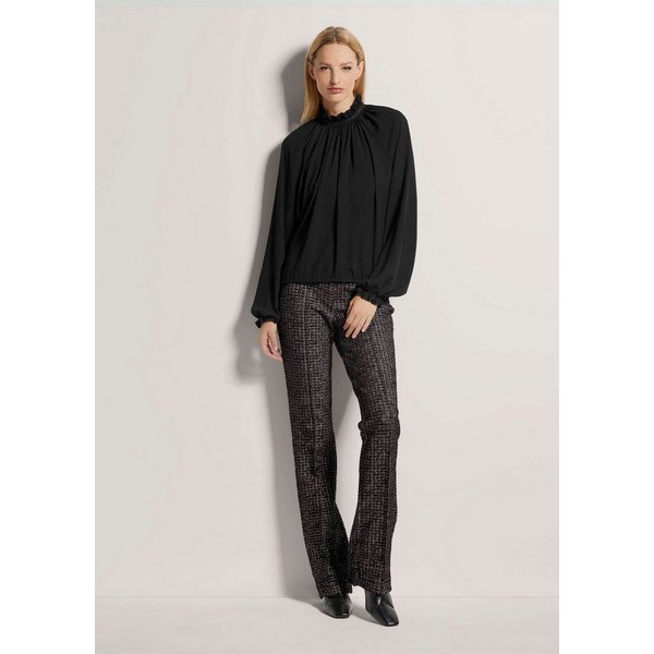 MADELEINE Langarmbluse Elegante Bluse mit Stehkragen, Uni Uni-Design mit Stehkragen und rückseitigem Knopfverschluss