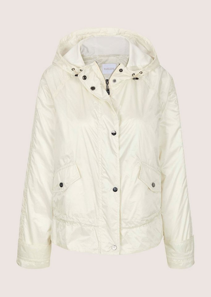 MADELEINE Outdoorjacke Outdoorjacke mit Kapuze, Raglanärmel Unifarbenes Design, variabler Kragen, verdeckter Reißverschluss – Bild 5 von 5