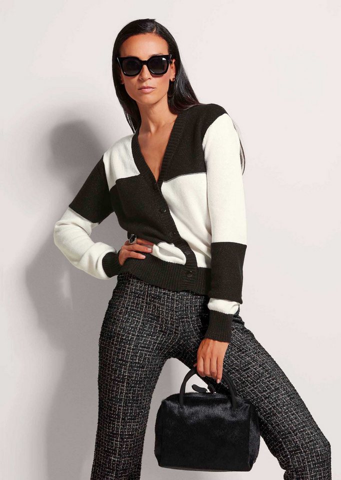 MADELEINE Strickjacke Patch-Design Cardigan, V-Ausschnitt Trendiger Strukturmix in Color-Blocking mit tiefem V-Ausschnitt – Bild 3 von 5