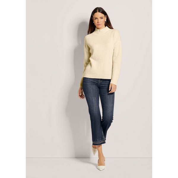 MADELEINE Strickpullover Langarm Stehkragen-Pullover, Wolle Uni-Design trifft auf modernen Stehkragen-Look