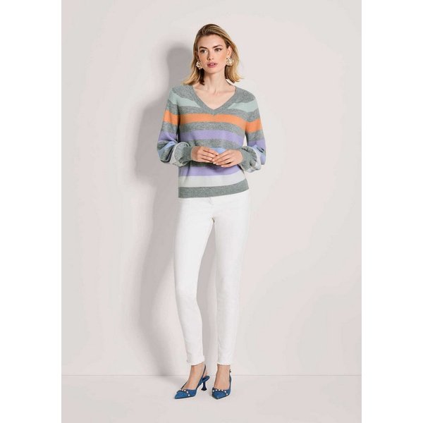 MADELEINE Strickpullover Sommerpulli mit Streifen-Muster Wollpullover mit V-Ausschnitt, gerippten Abschlüssen und Langarm