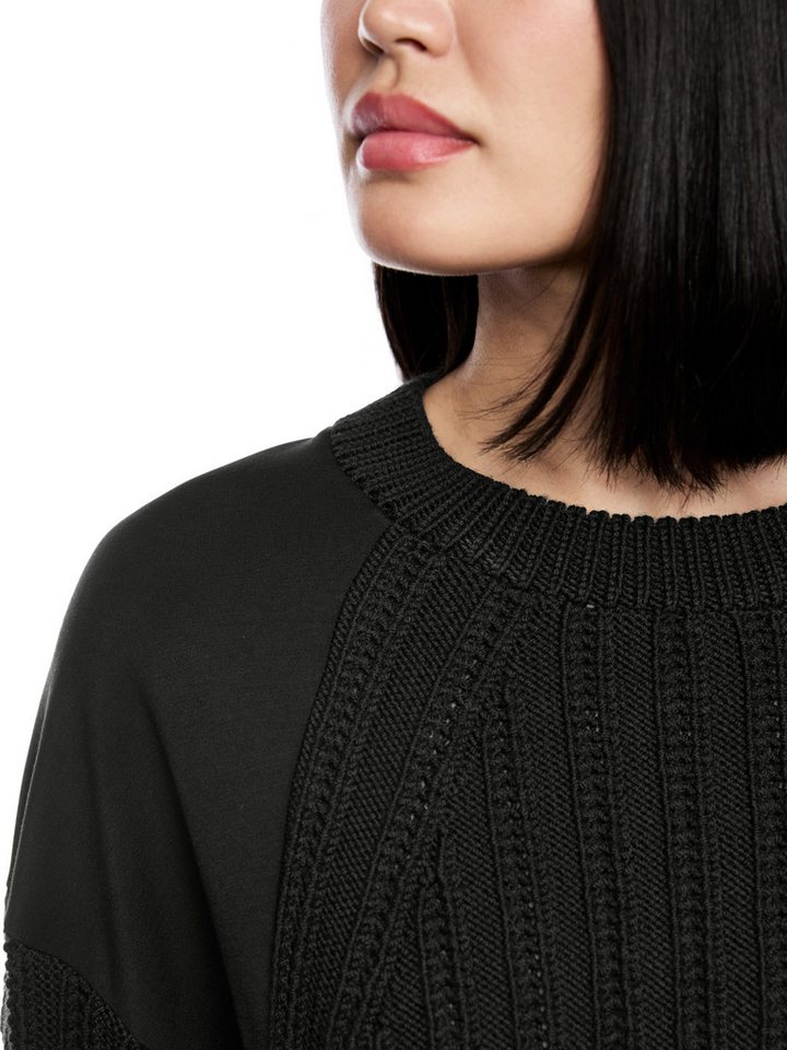 Marc Cain Strickpullover Ski is the Limit Premium Damenmode aus reiner Wolle mit modischer Struktur, gerader Schnitt – Bild 3 von 5