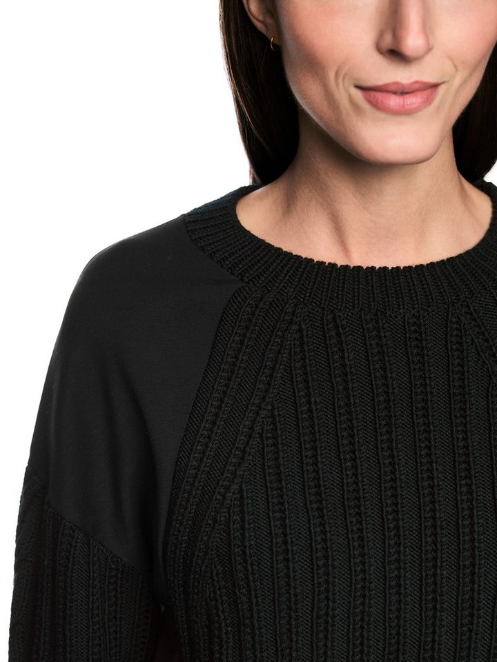 Marc Cain Strickpullover Ski is the Limit Premium Damenmode aus reiner Wolle mit modischer Struktur, gerader Schnitt – Bild 4 von 5