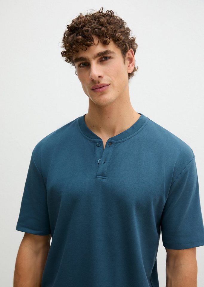 Marc O'Polo Pyjamaoberteil Mix N Match Interlock mit Rundhalsausschnitt, kleiner Knopfleiste und kurzem Arm – Bild 5 von 5