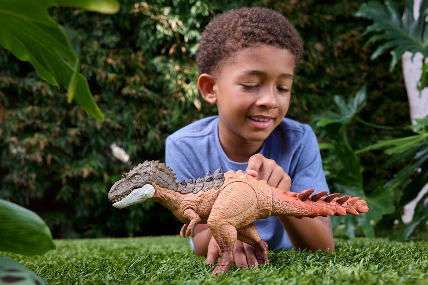 Mattel® Actionfigur Jurassic World Gigantic Thrashers - Gorgosaurus, mit Stampfattacke und Brüllgeräusch – Bild 4 von 5