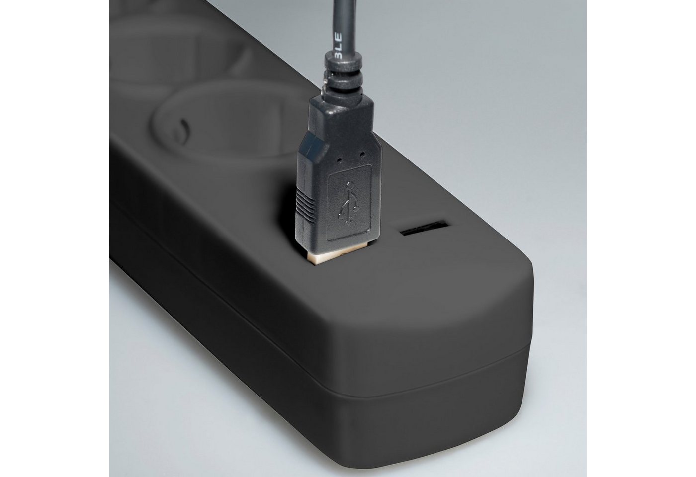 Maxtrack Steckdosenleiste (Kabellänge 5 m), 3-fach Steckdosenleiste mit flachem Winkelstecker und 2x USB – Bild 3 von 3