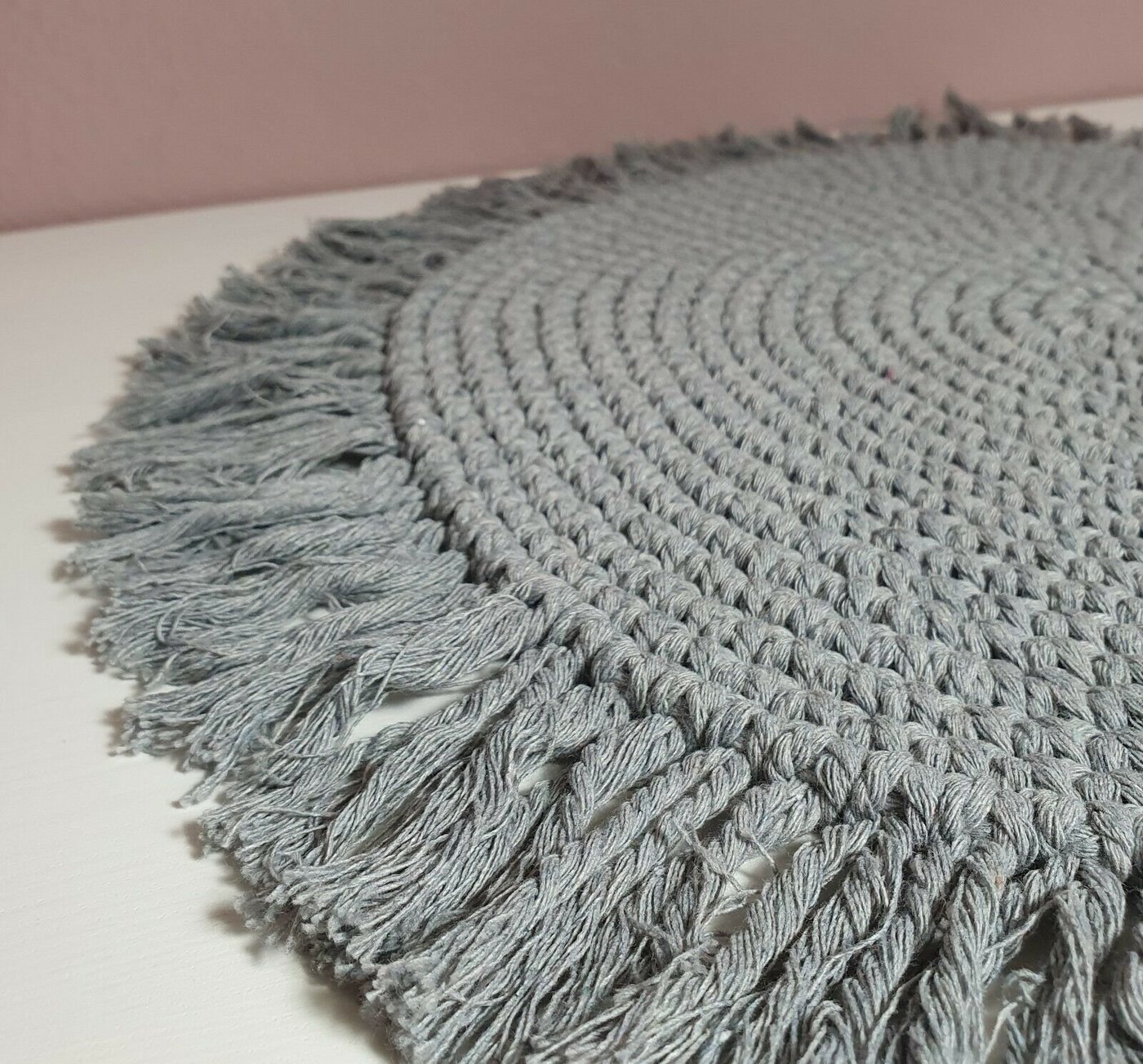 Meinposten Platzset Tischset Makramee Platzset Tischdeko rund boho Deko creme 38 cm, (1-St), Makramee-Platzset mit Fransen – Bild 5 von 5