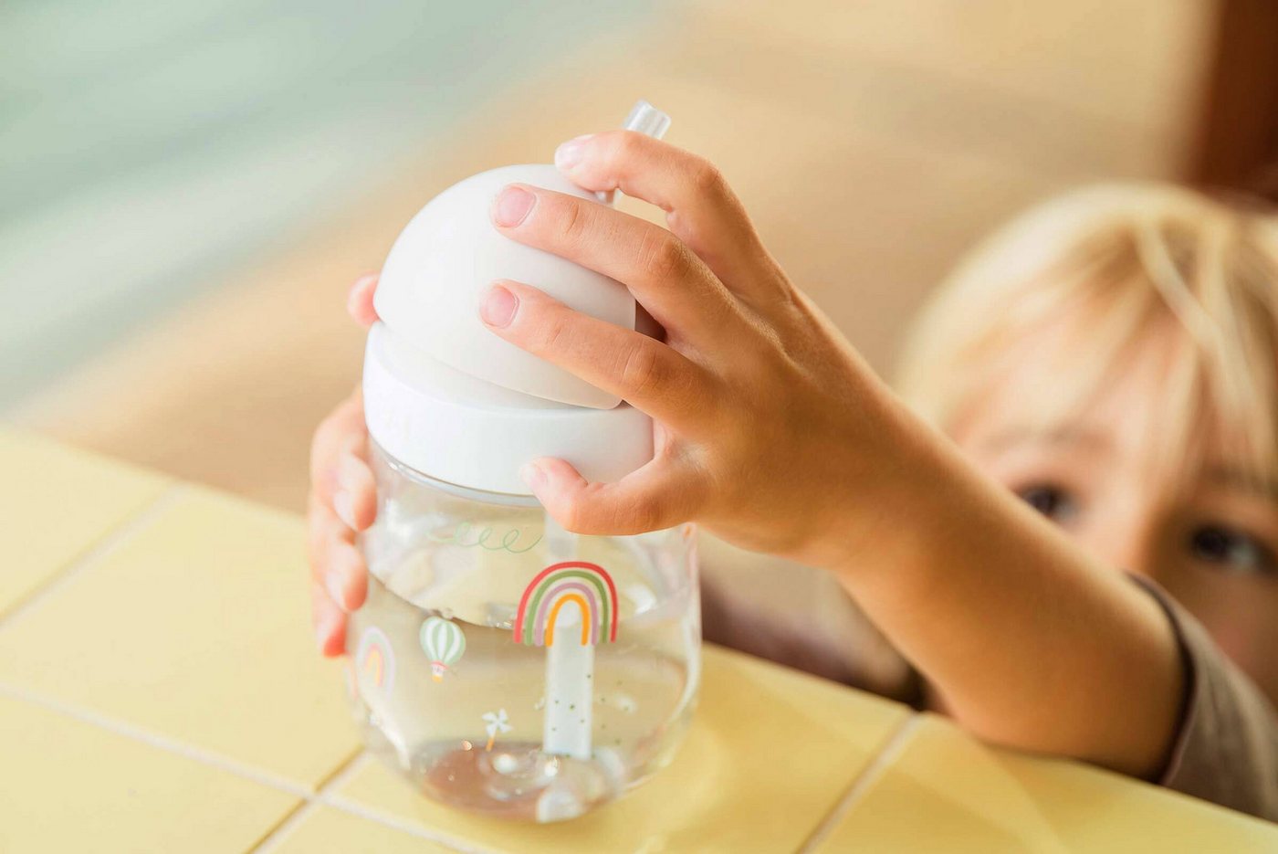 Mepal Kinderbecher Mio Strohhalmbecher 300 ml, 1-tlg., Polypropylen, Silikon, Tritan – Bild 4 von 5