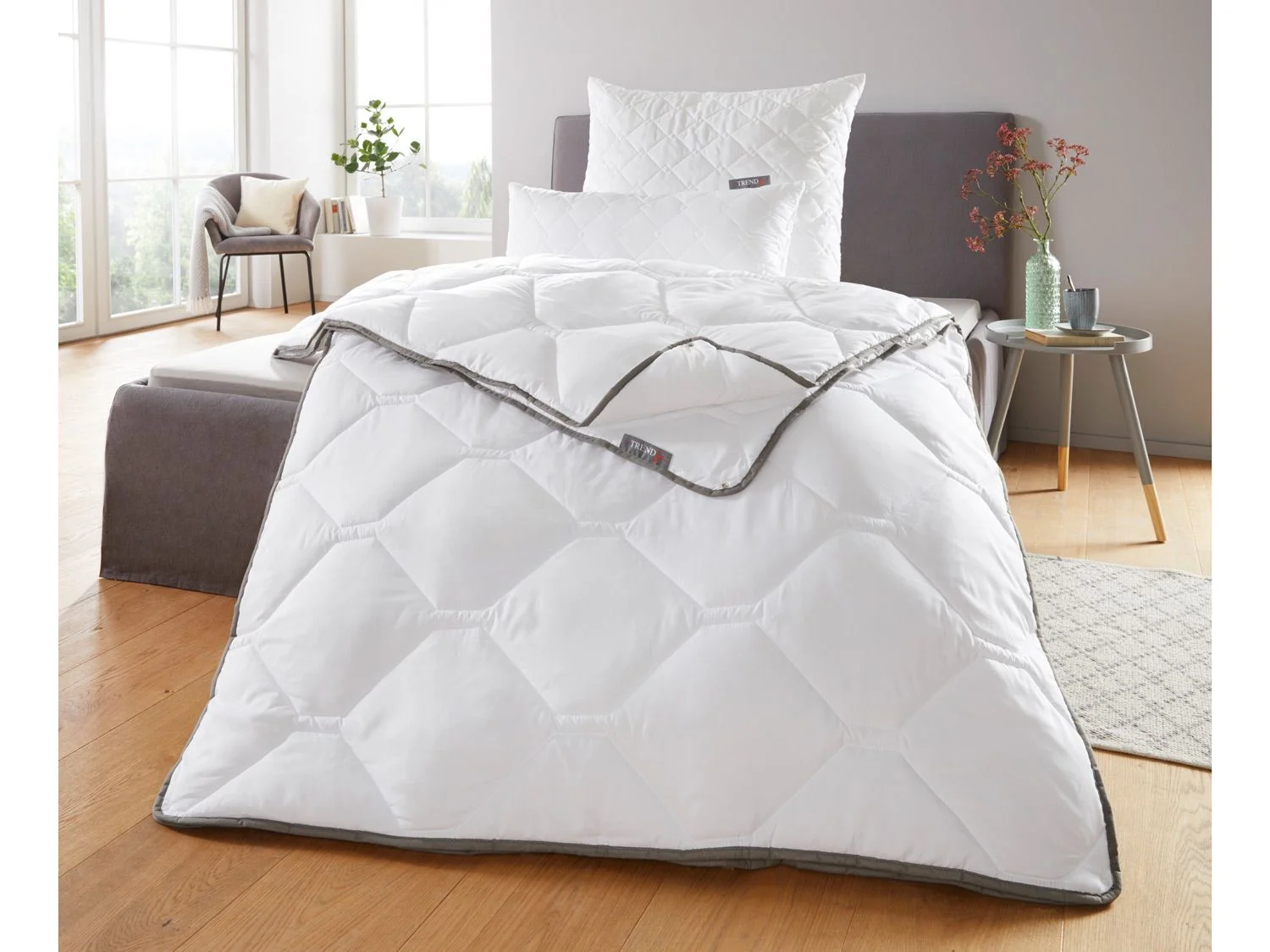 Badenia Trendline Microfaserbettdecke Badenia Trendline® Steppbett Micro kochfest, Füllung: Polyester-Hohlfaser, Bezug: soft und weich, waschbar bis 95°C, entwi – Bild 2 von 4