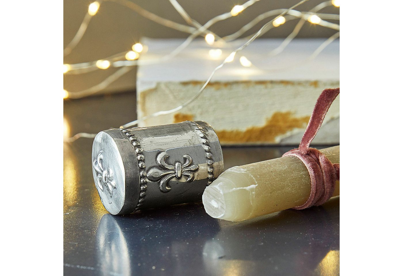 Mirabeau Kerzenständer Kerzenanspitzer Fleur De Lys antiksilber, none – Bild 5 von 5