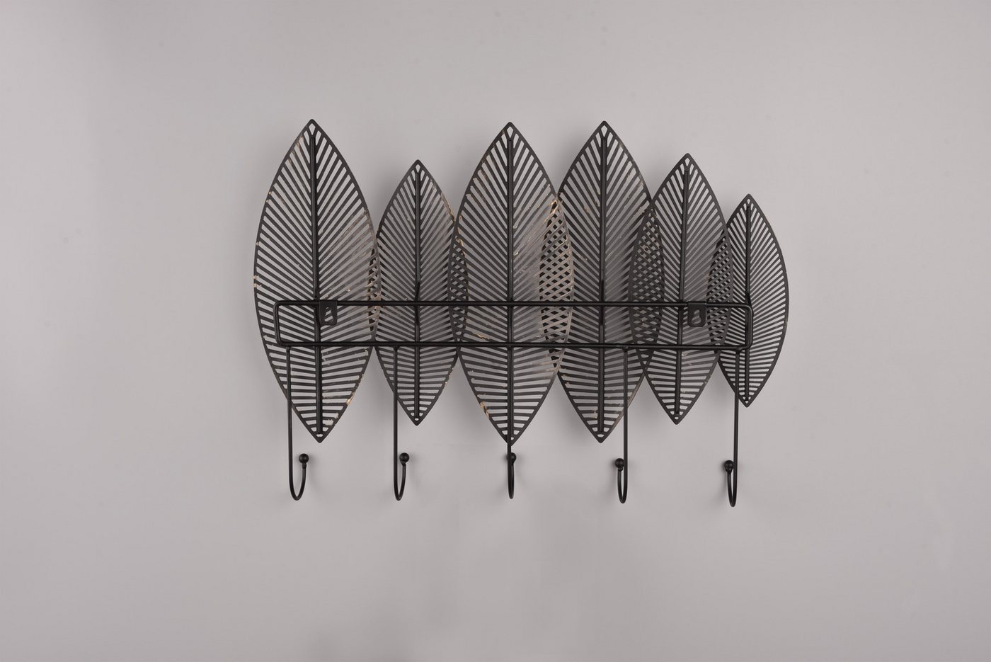 MIRRORS AND MORE Wandgarderobe Alma (1 St), Blatt-Design mit 5 Haken aus Metall – Bild 2 von 5
