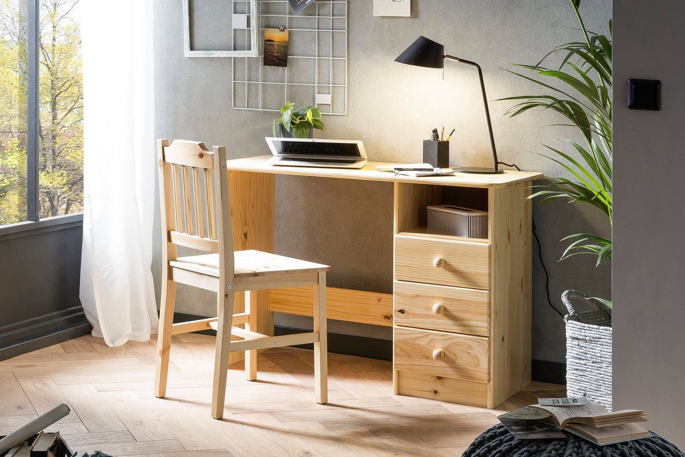MÖBILIA Schreibtisch Chur, Gefertigt aus massivem Kiefernholz, Home office – Bild 2 von 5