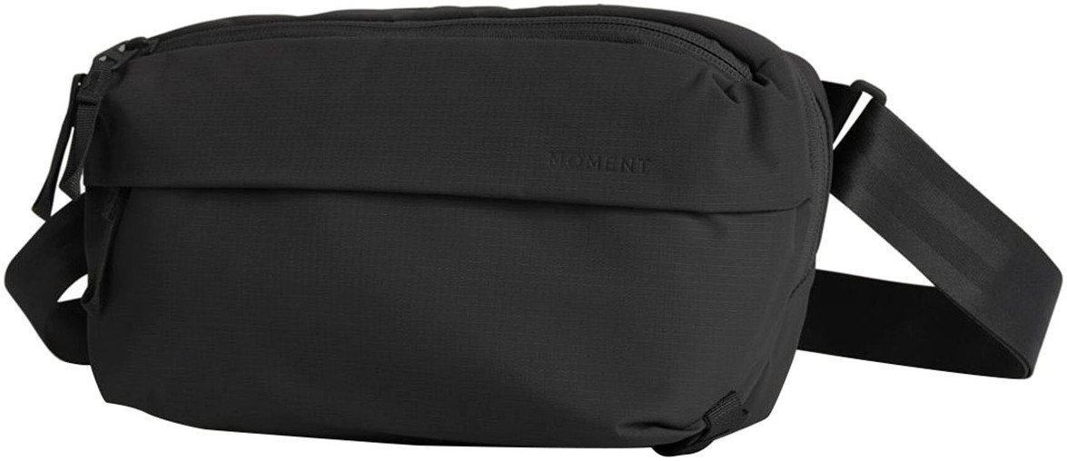 MOMENT Schultertasche Everything Sling 4L – Bild 2 von 5