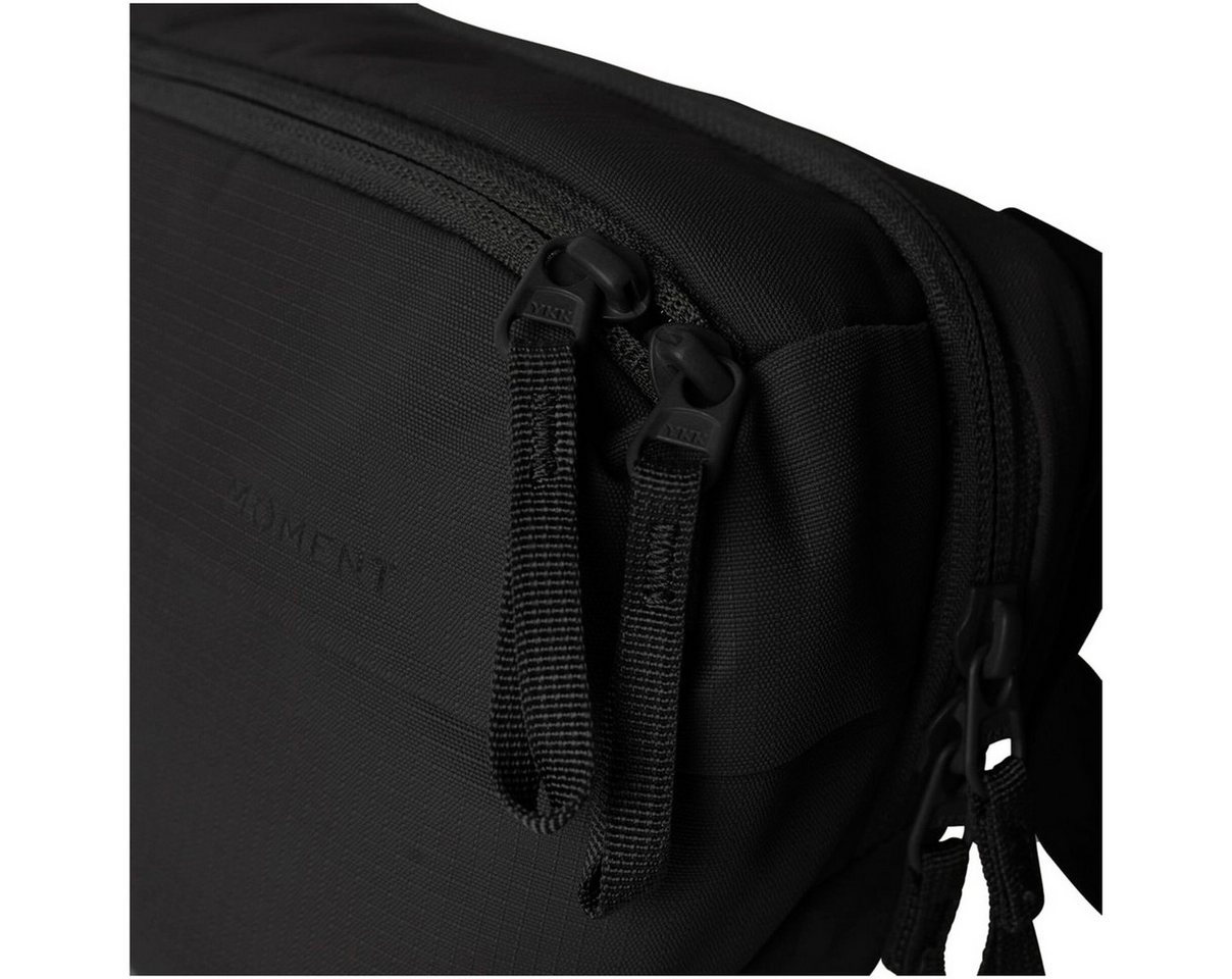 MOMENT Schultertasche Everything Sling 4L – Bild 4 von 5