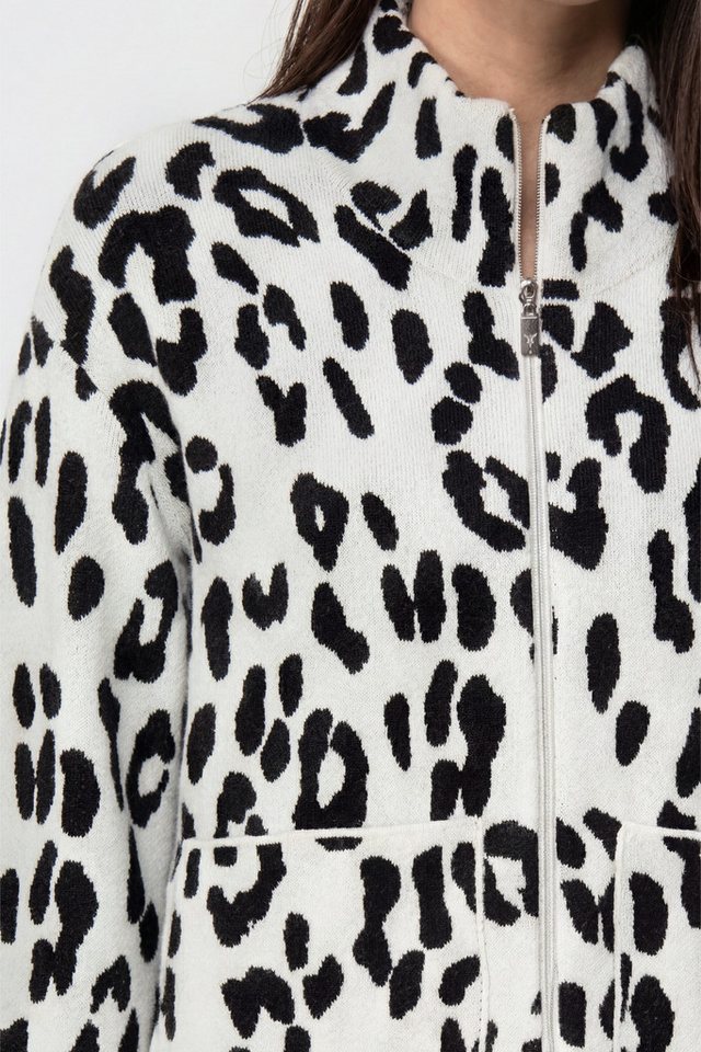 Monari Jacquardstrickjacke mit Leojacquard Muster – Bild 3 von 3