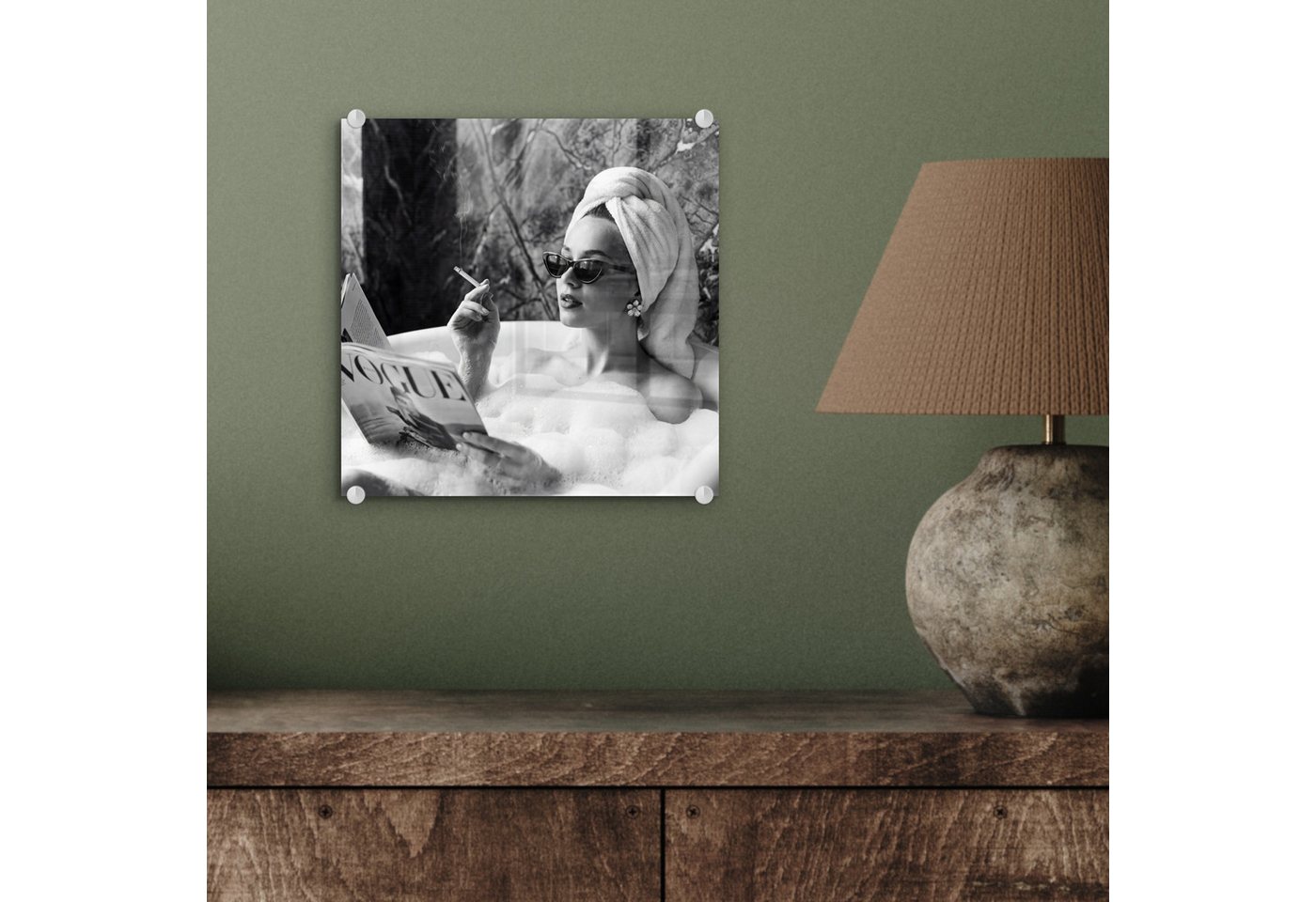 MuchoWow Acrylglasbild Relaxt - Bad - Schwarz - Weiß, Inkl. Aufhängung, Bilder auf Glas Wandbild, Wanddeko Wohnzimmer Badezimmer, 20x20 cm – Bild 4 von 5