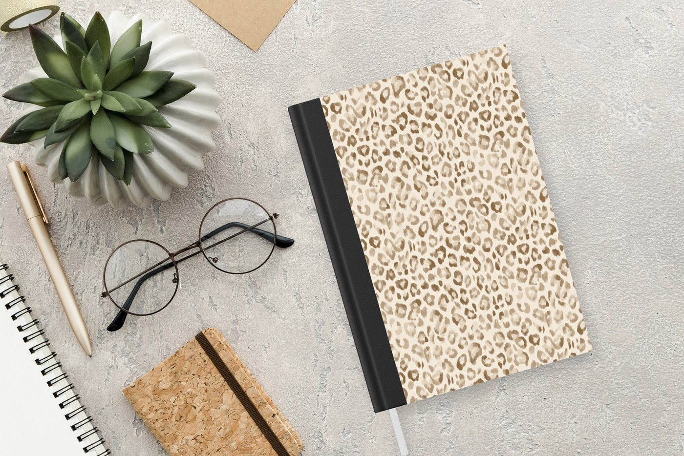 MuchoWow Notizbuch Leopard - Klassisch - Beige, Notebook, Notizblock a5, Tagebuch, Journal Liniert – Bild 4 von 5
