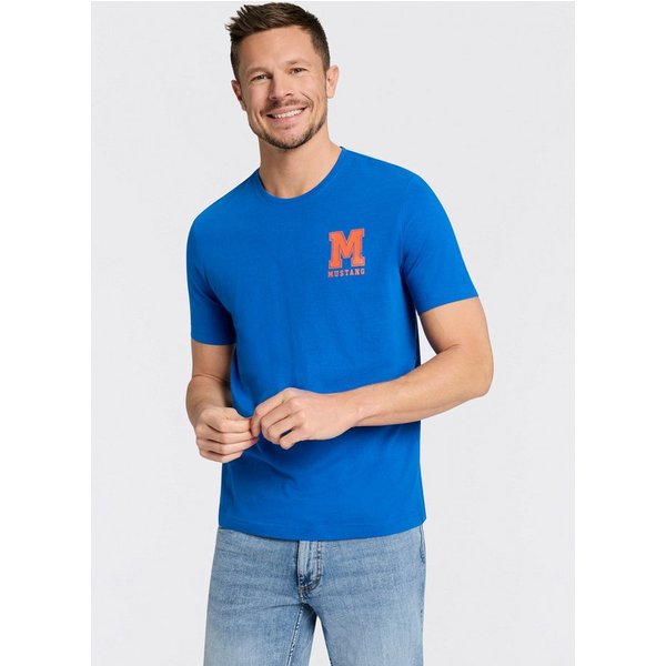 MUSTANG Rundhalsshirt Alex Logo Brust normale Passform, Kurzarm-Design, lässiger Stil
