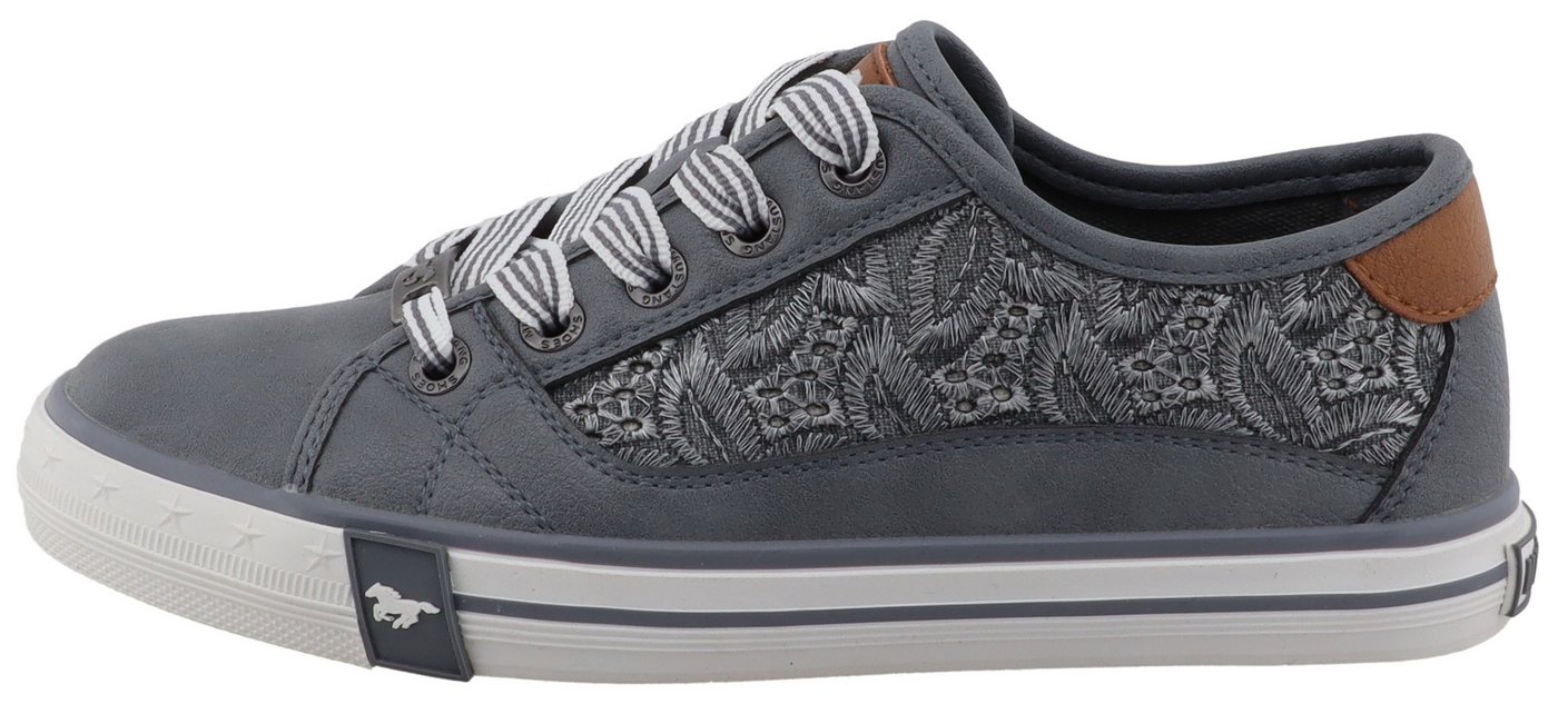 Mustang Shoes Gaspare Sneaker Freizeitschuh, Schnürschuh, Halbschuh mit Blüten-Stickerei – Bild 5 von 5