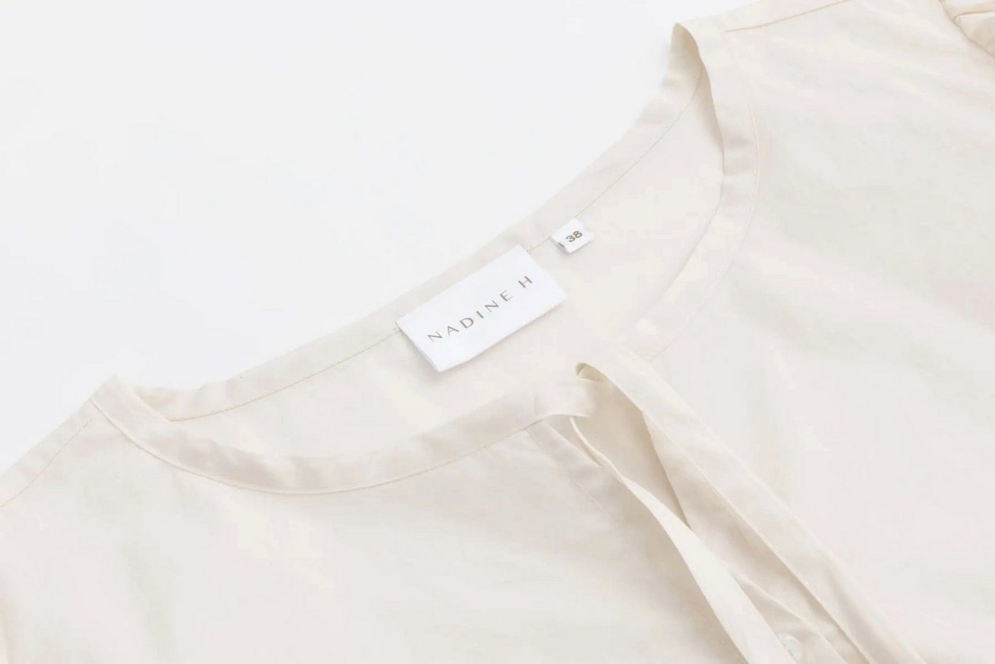 NADINE H Blusenshirt Baumwoll-Bluse mit Puffärmeln Kragenband im Frühlingsstyle – Bild 4 von 4
