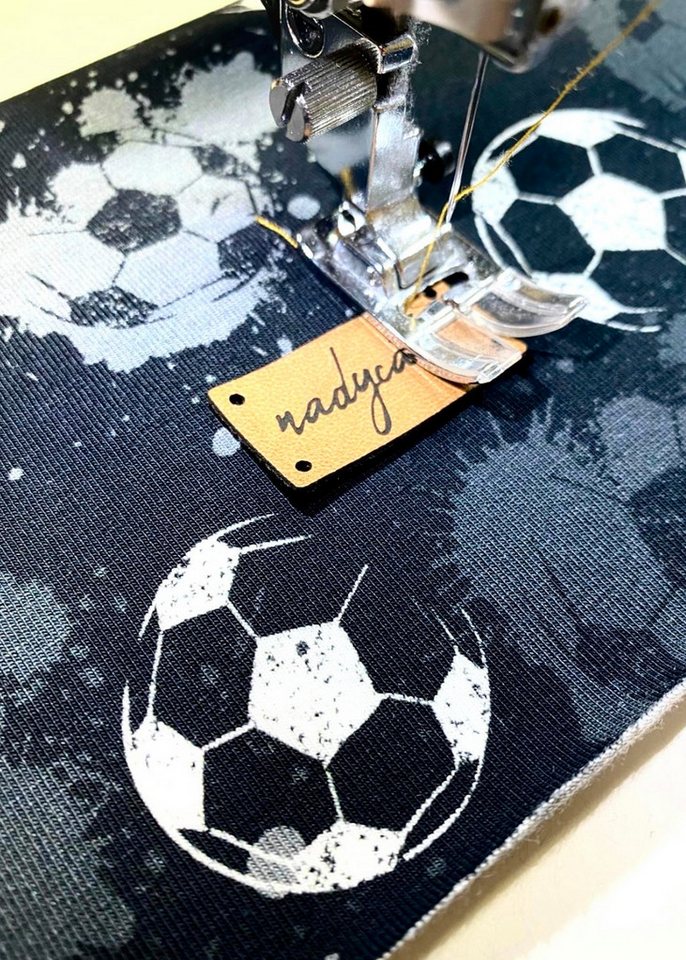 nadycat Beanie SOCCER black (2-St., Beanie mit passendem Loop) handgefertigt aus der Lausitz – Bild 4 von 5