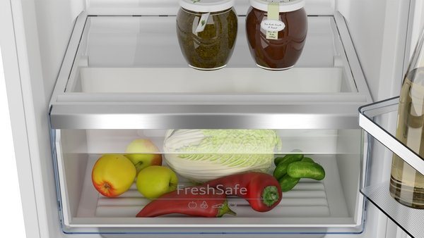NEFF Einbaukühlschrank KI1412FE0, 122,5 cm hoch, 56 cm breit, Fresh Safe: Schublade für flexible Lagerung von Obst & Gemüse – Bild 4 von 5