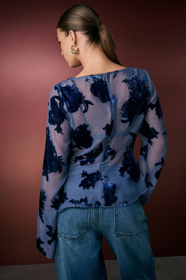 Next Blusenshirt Transparentes Langarmoberteil mit Samtbeflockung (1-tlg) – Bild 2 von 5