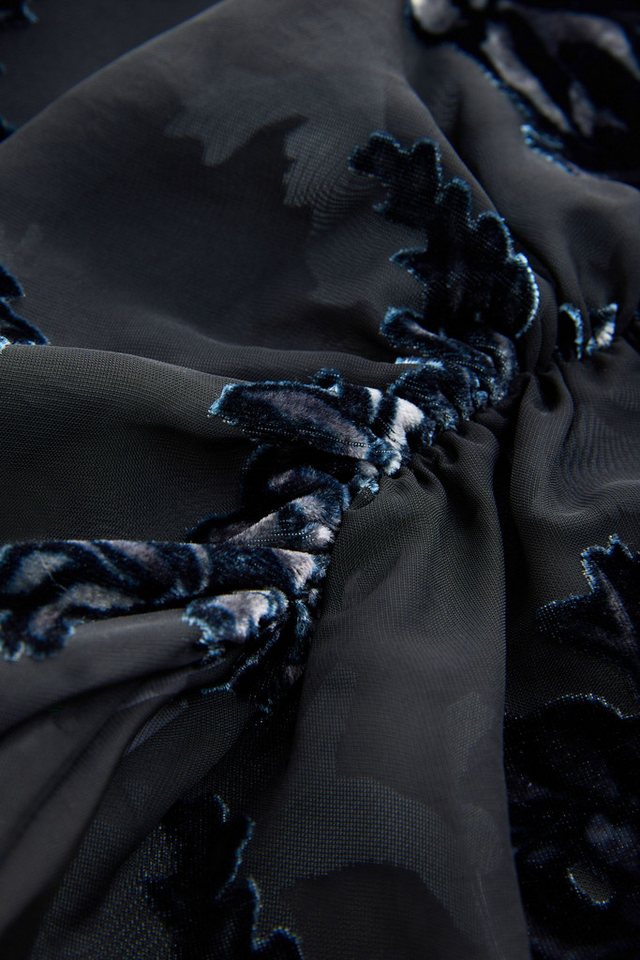 Next Blusenshirt Transparentes Langarmoberteil mit Samtbeflockung (1-tlg) – Bild 4 von 5
