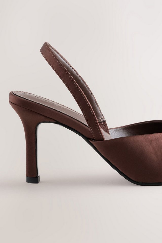 Next Forever Comfort® spitze Slingbacks mit Blumen Slingsandale – Bild 3 von 5