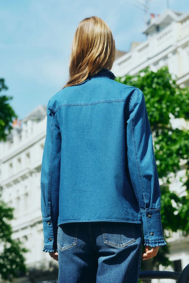 Next Jeansbluse Denim Hemd mit Rüschendetail und Kräuselausschnitt (1-tlg) – Bild 2 von 5