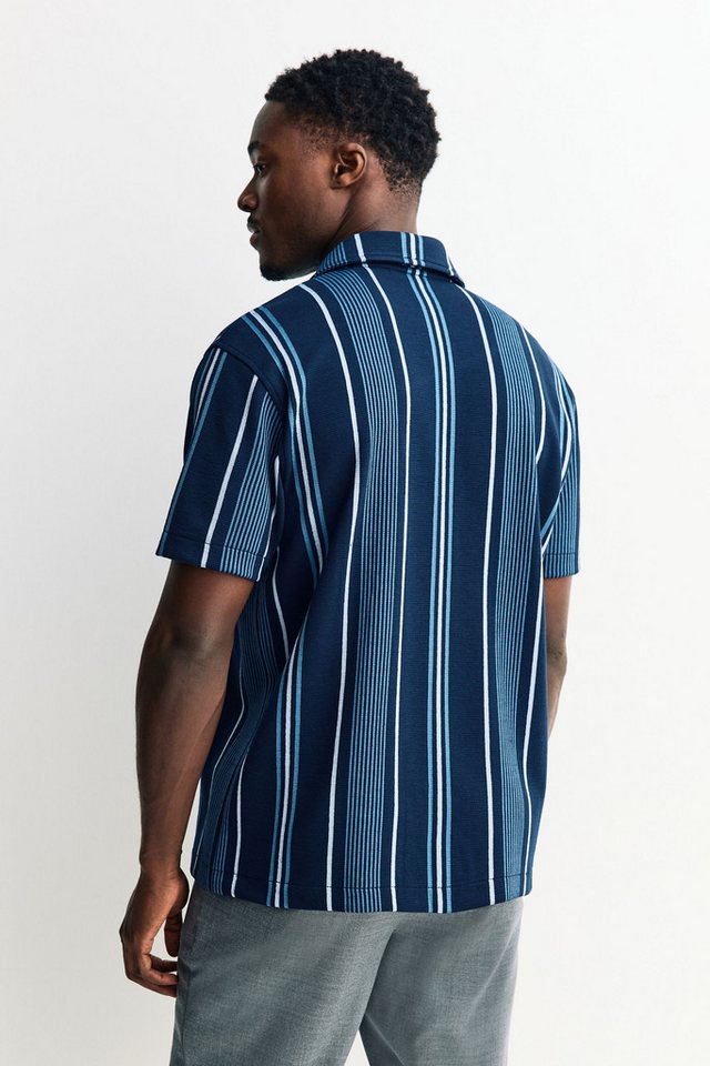 Next Kurzarmhemd Regular Fit Jersey-Hemd mit Strukturstreifen (1-tlg) – Bild 2 von 5