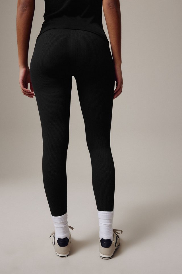Next Leggings Gerippte, nahtlose Hochbund-Leggings, Kurzgröße (1-tlg) – Bild 2 von 5