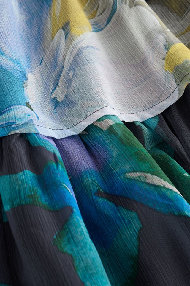 Next Midikleid Hochgeschlossenes, gestufes Maxikleid mit Print (1-tlg) – Bild 5 von 5