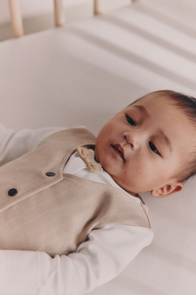 Next Schlafoverall Babyschlafanzug 100 % Baumwolle mit Fliegendetail (1-tlg) – Bild 2 von 5