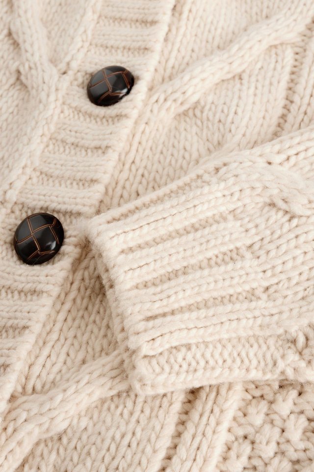 Next Strickjacke Grobstrickjacke mit Zopfmuster (1-tlg) – Bild 4 von 5
