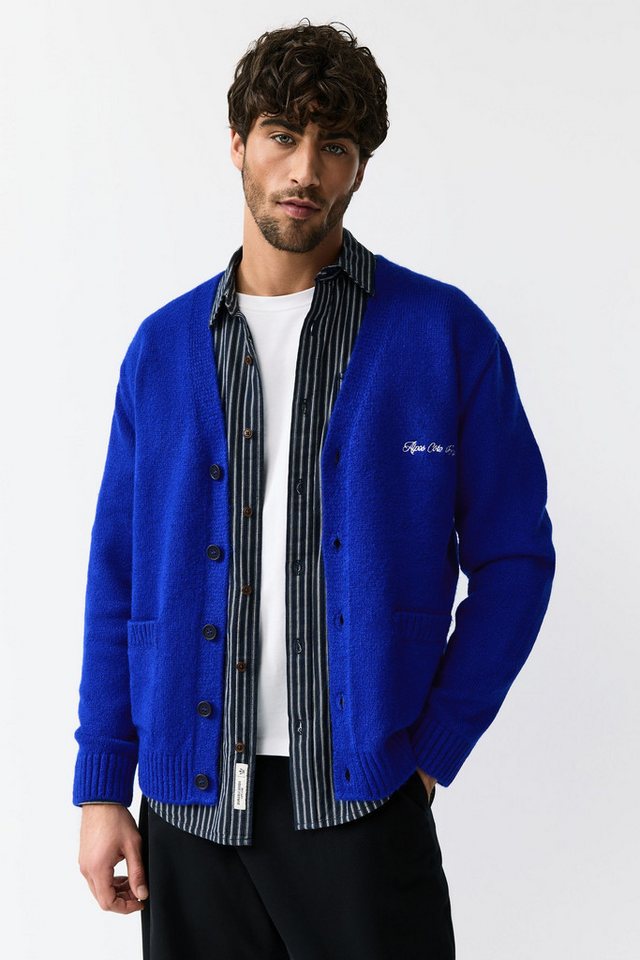 Next Strickjacke Regular Fit Strickjacke mit aufgesticktem Motiv (1-tlg) – Bild 5 von 5