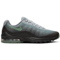 NIKE Herren Freizeitschuhe Air Max Invigor, Größe 40 in Grau