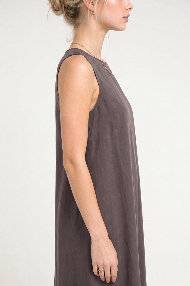 No Matter What Maxikleid Ärmelloses, lockeres Maxi-Kleid – Bild 2 von 5