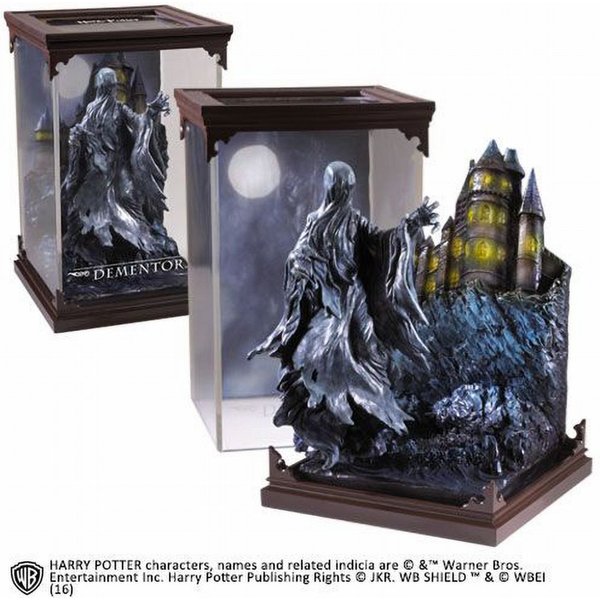 Noble Collection Dekofigur Harry Potter Magical Creatures Diorama Dementor 19 cm (1 St), Offiziell lizenziertes Harry Potter Produkt