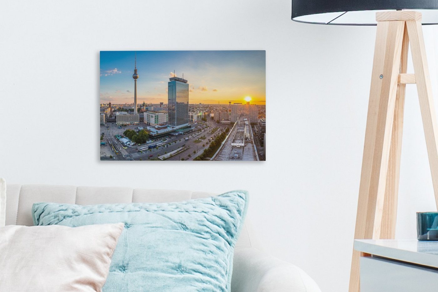 OneMillionCanvasses® Leinwandbild Ansicht des Alexanderplatzes in Berlin, Deutschland, Fotodruck (1 St), Leinwand Bilder Klein, Wand Dekoration Aesthetic 30x20  – Bild 3 von 5