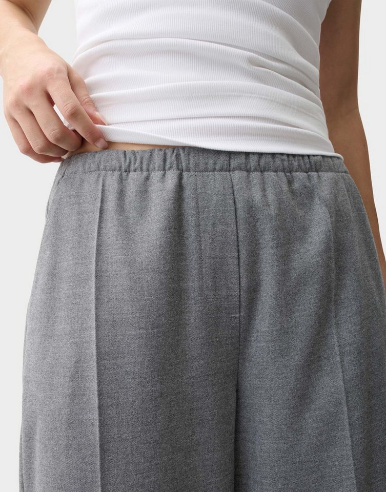OPUS PANTS Stoffhose Mucia smooth aus fließender Webware Weiter, gerader Beinverlauf mit weich fließendem Fall – Bild 4 von 5