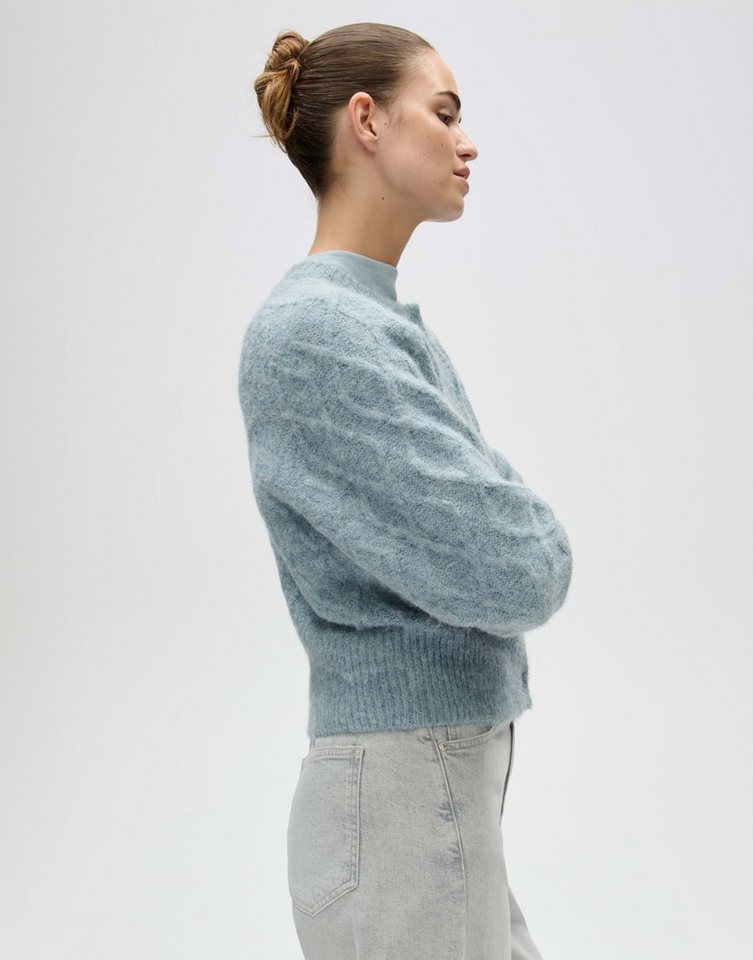 OPUS Strickjacke Dable aus Strick mit Zopfstruktur Verkürzte, schmale Silhouette mit weichem Zopfstrick – Bild 5 von 5