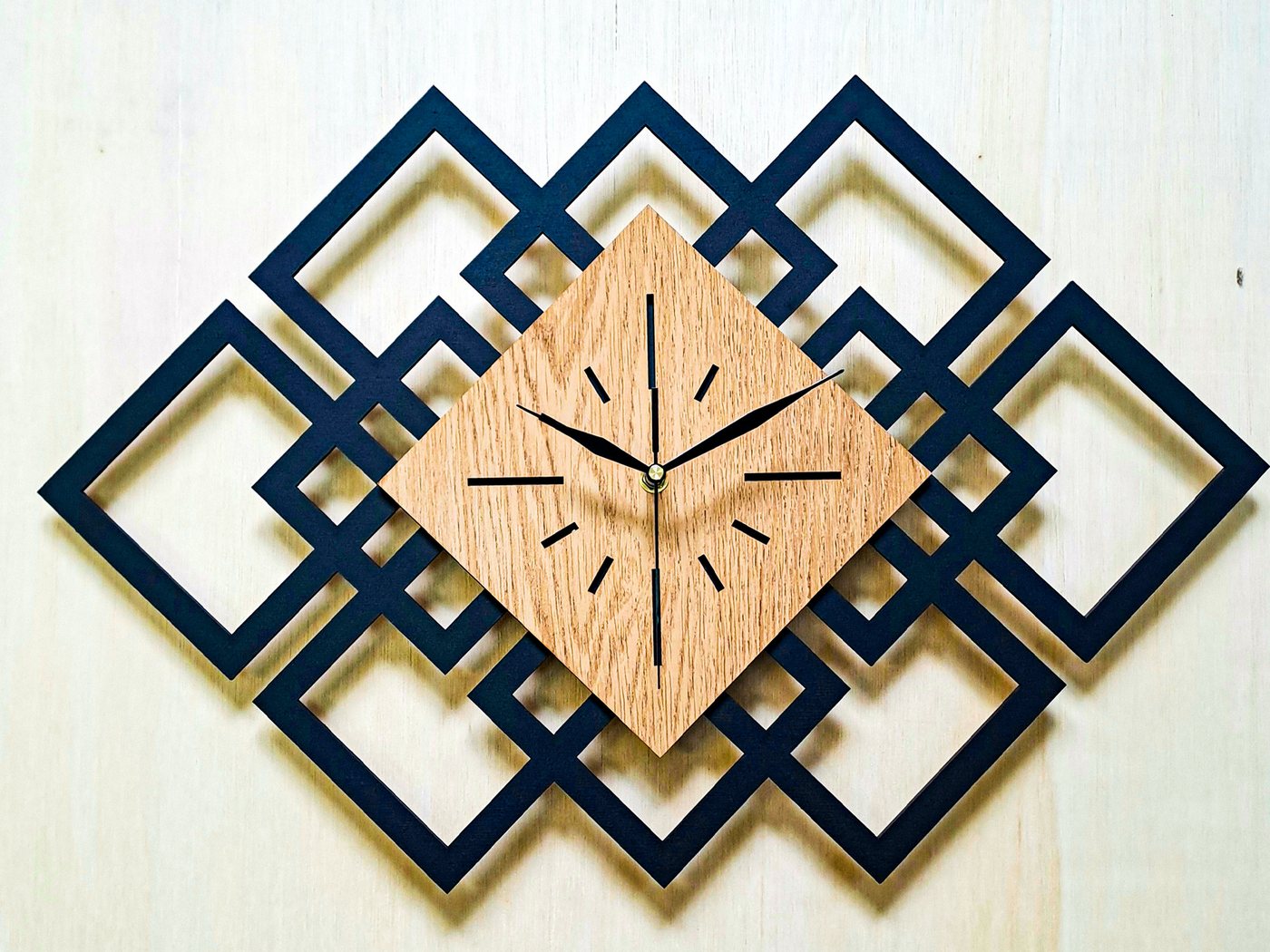 ORNAMENTI Wanduhr Groß, modern Wanduhr, Holz, Eichenfurnier, loft, minimalistisch (ohne Ticken, Wanddeko, Holzdeko, 4 Farben, hingucker Wanduhr) – Bild 4 von 5