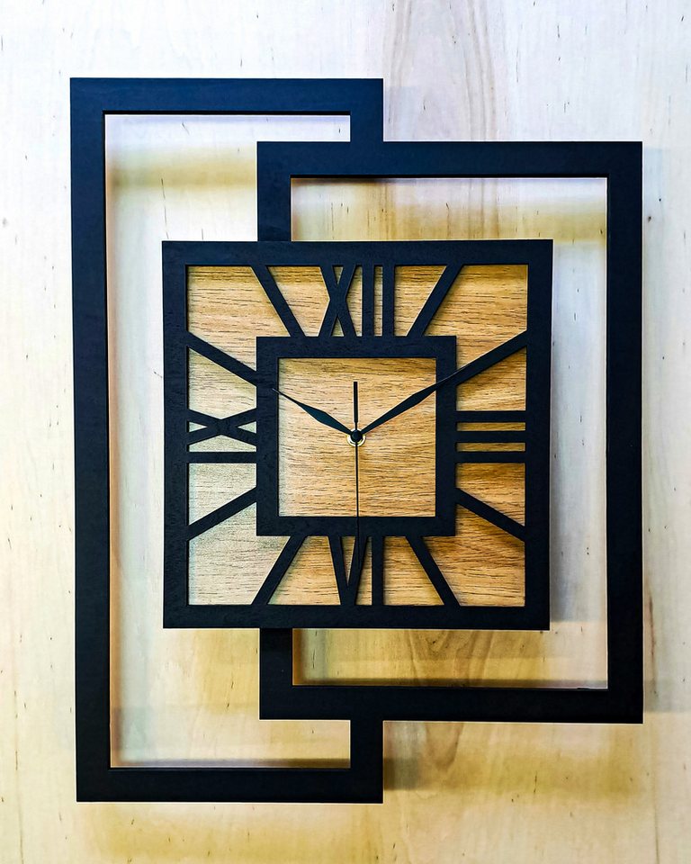 ORNAMENTI Wanduhr Große handgefertigte, moderne, aus Holz, Hingucker, 44 x 56 cm, Eiche (Rechteckig vertikal ohne Tickgeräusche für Wohnzimmer lesbare Ziffern) – Bild 4 von 5