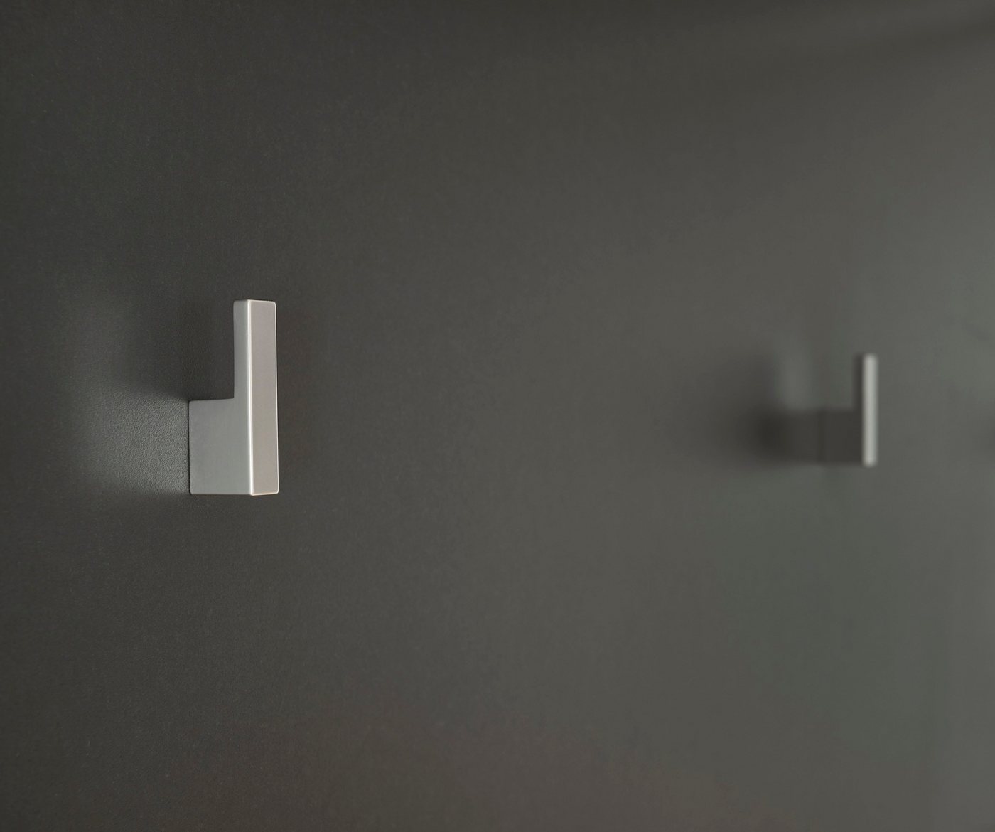 OTTO home Garderobenpaneel Westminster, Wandregal im Landhausstil Flurgarderobe Garderobe Paneel, mit Ablage, Haken & Kleiderstange aus Metall, in 2 Farben erhä – Bild 4 von 5