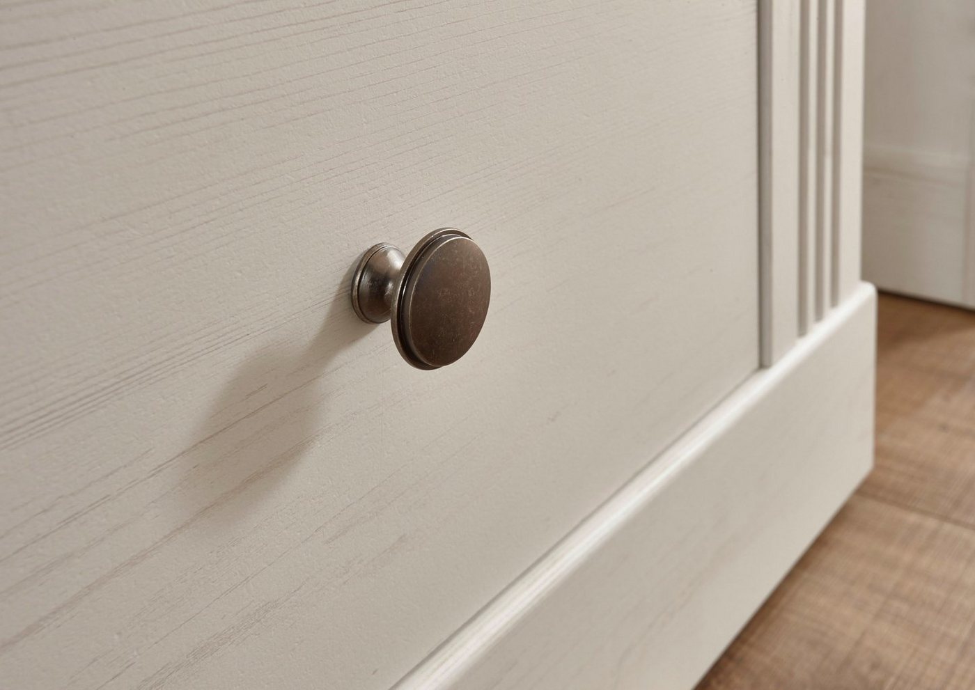 OTTO home Highboard Westminster, Schrank im Landhausstil, Hochkommode, Stauraumelement, Metallgriffe, ausreichend Stauraum, in 2 Farben erhältlich – Bild 5 von 5